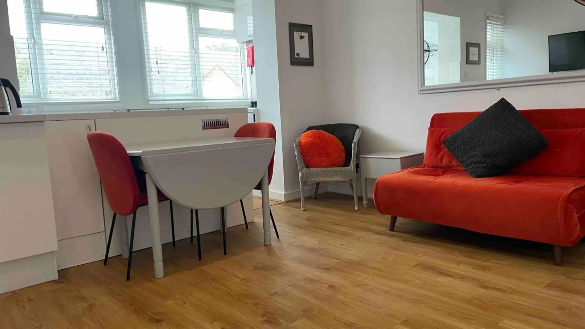 Apartment Flat In The Heart Of Leigh On Sea Less Than 2 Miles From The Beach Southend-on-Sea United Kingdom